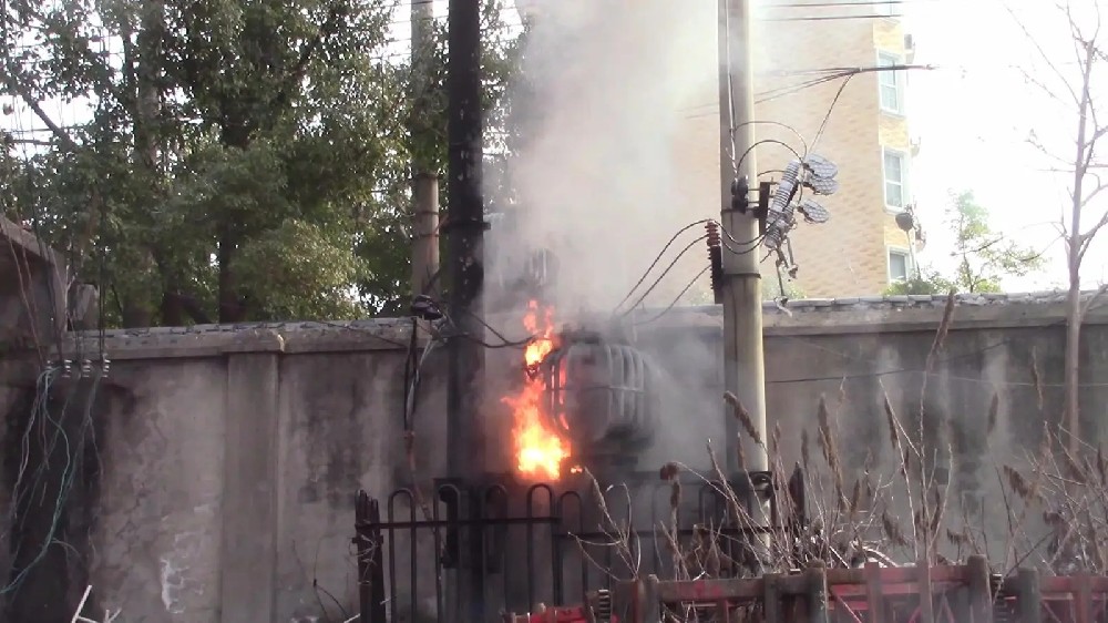 1668423994117444.jpg 電力變壓器著火.webp.jpg